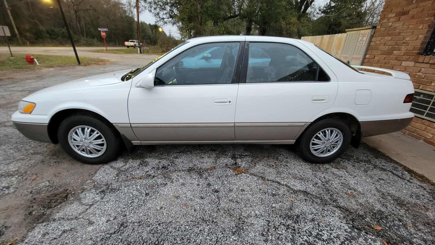 1999 Toyota Camry LE