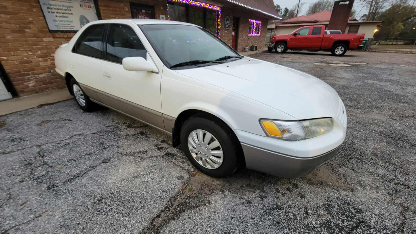 1999 Toyota Camry LE