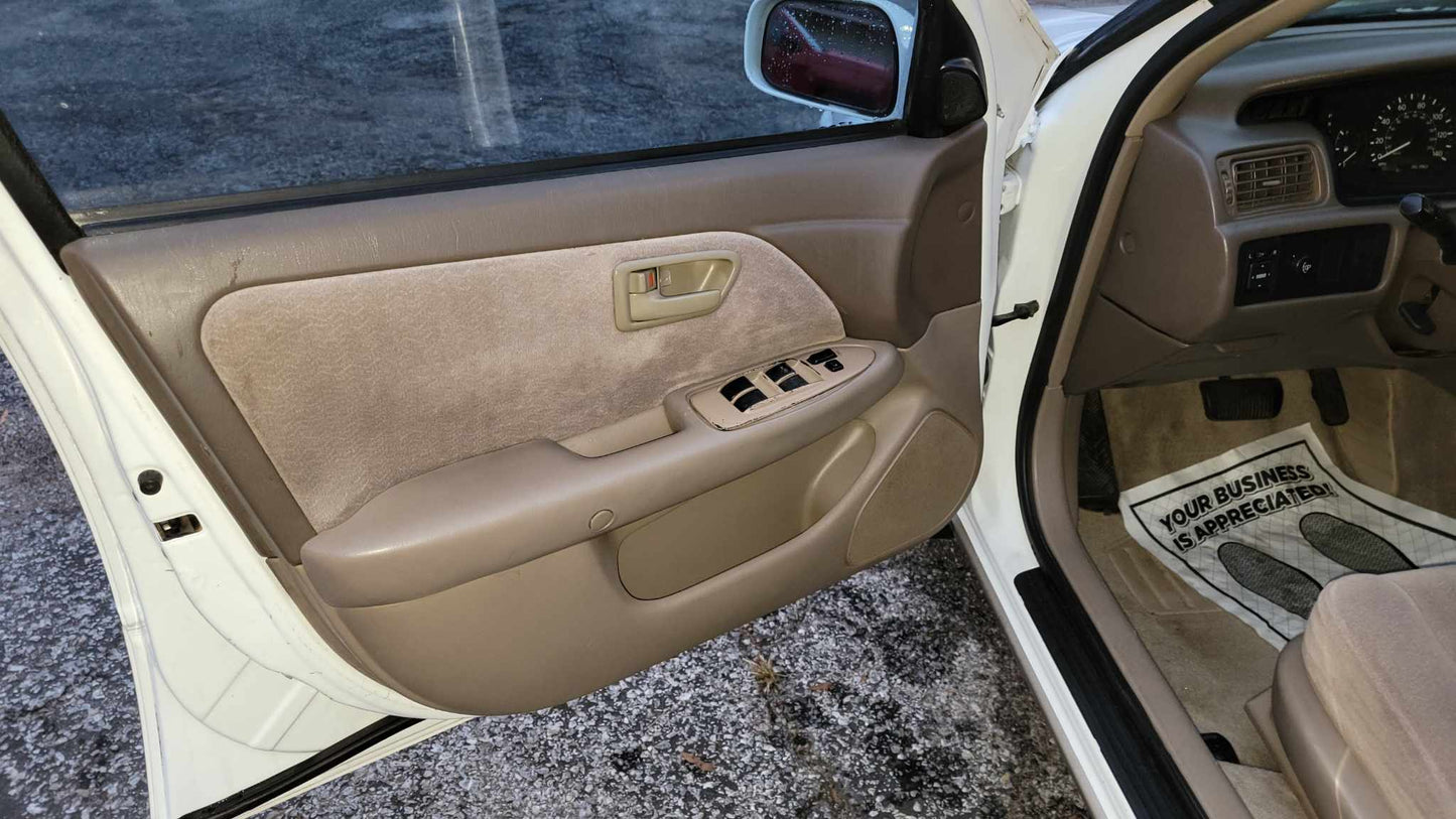 1999 Toyota Camry LE