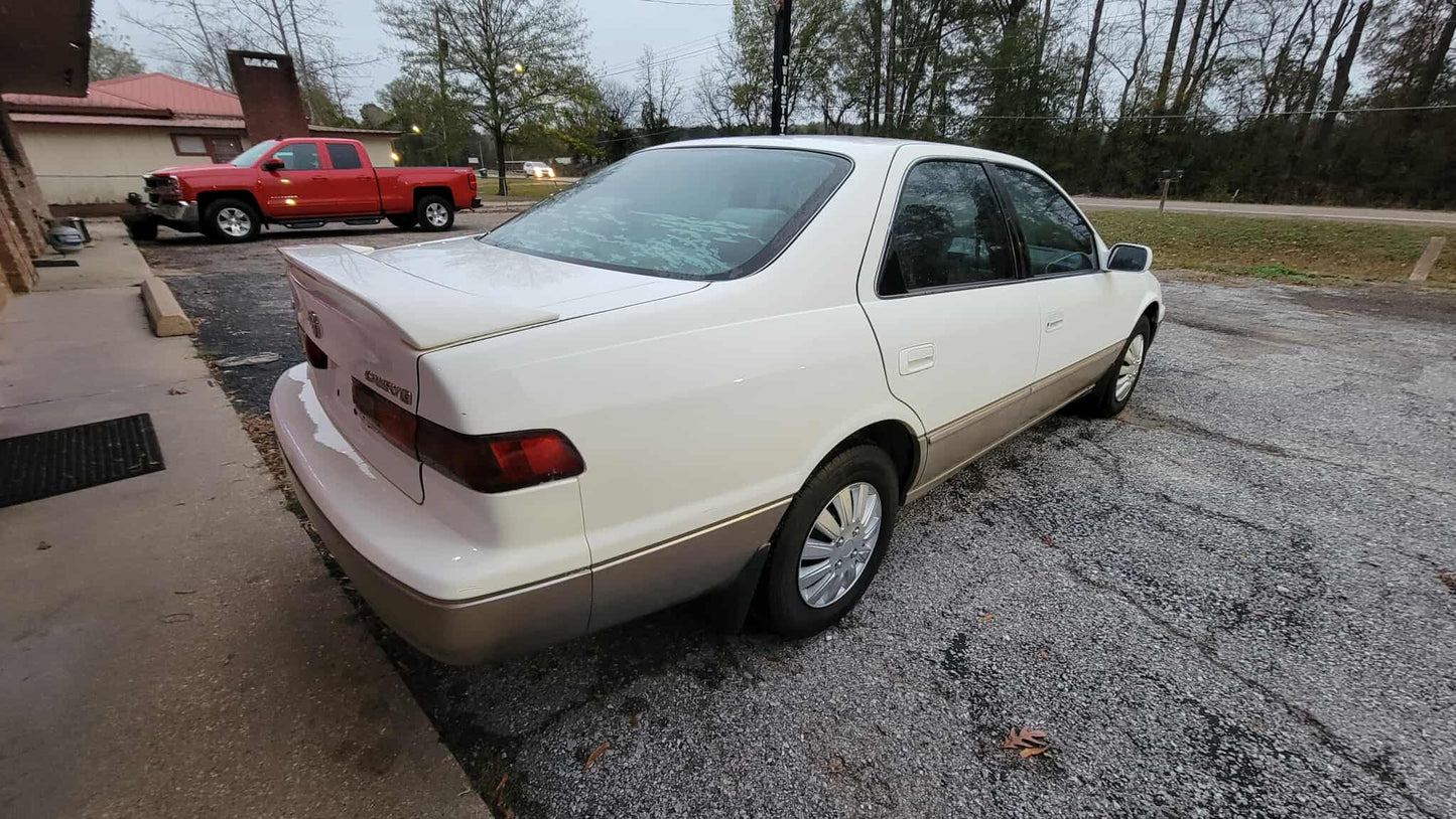 1999 Toyota Camry LE