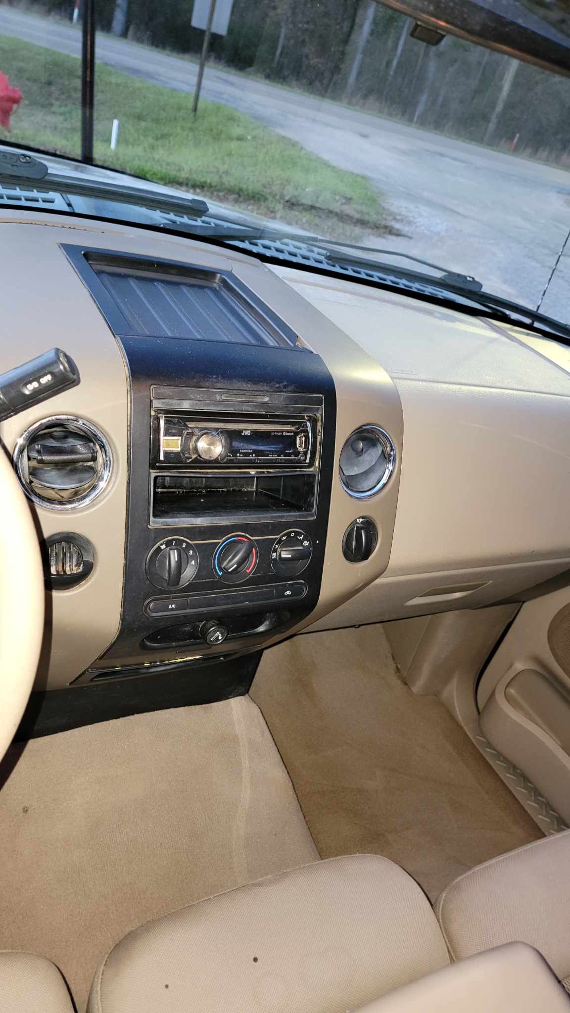 2006 Ford F-150 XLT Crew Cab