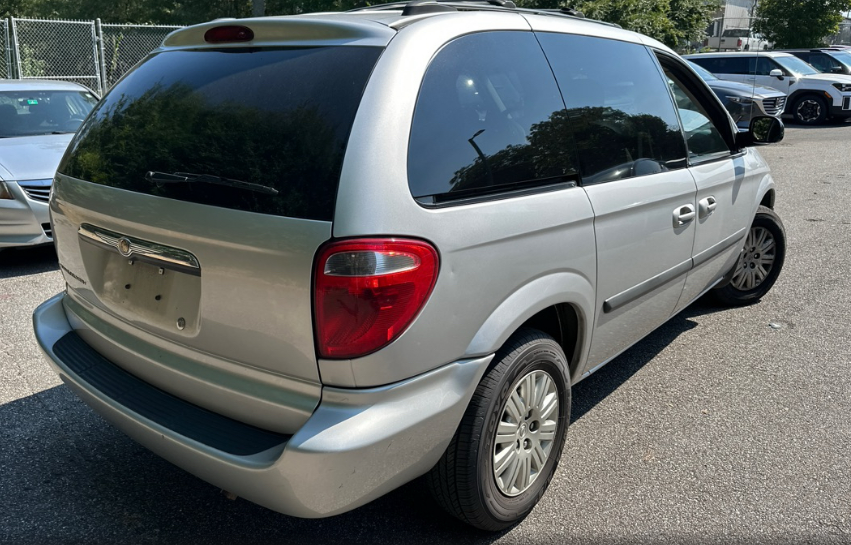 2006 Chrysler Town & Country